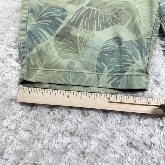 Tommy Bahama Shorts Mens 35 Green Tropical Leaf Chino Casual Resort Cruise Surf - Picture 4 of 15
